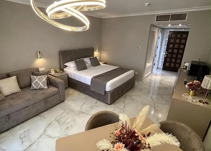 Coral Bay Private Harem Pool Holiday home *
